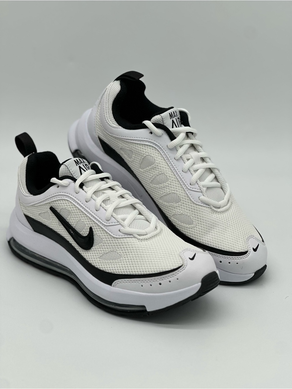 Nike White and Black Mesh Low-Top Sneakers